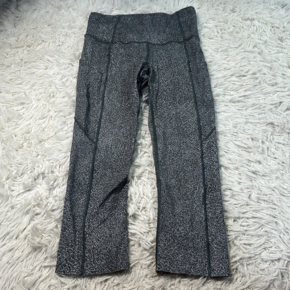 Lululemon Fast & Free Crop II (Nulux 19") Fractal Dark Starlight Black - Picture 1 of 6